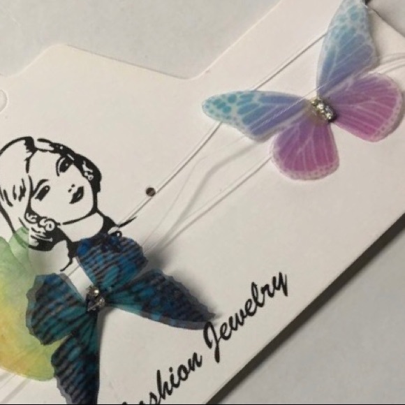 Floating Butterflies Necklace - Picture 3 of 3